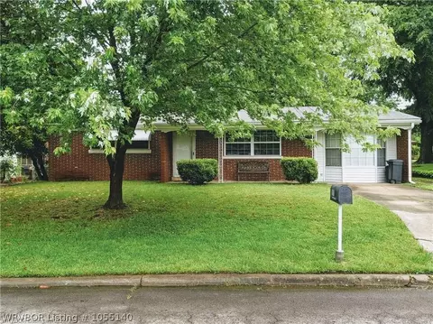 1801 Utica Pl, Fort Smith, AR 72901 photo 1