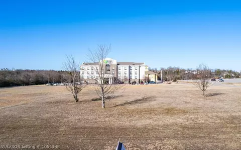 1109 Pointer Trl E, Van Buren, AR 72956 photo 6