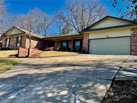 7012 Riviera Dr, Fort Smith, AR 72903 photo 2