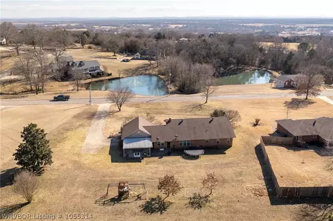 916 Riverview Dr, Alma, AR 72921 photo 2