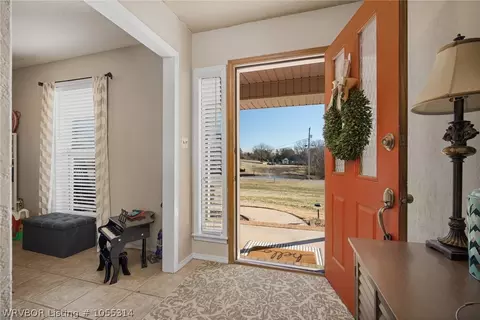 916 Riverview Dr, Alma, AR 72921 photo 3