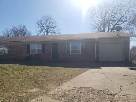 8009 Thayer Dr, Fort Smith, AR 72908 photo 2