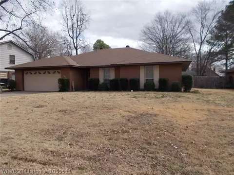 9820 Meandering Way, Fort Smith, AR 72903 photo 2