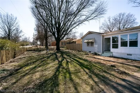 2401 N 52nd St, Fort Smith, AR 72904 photo 1