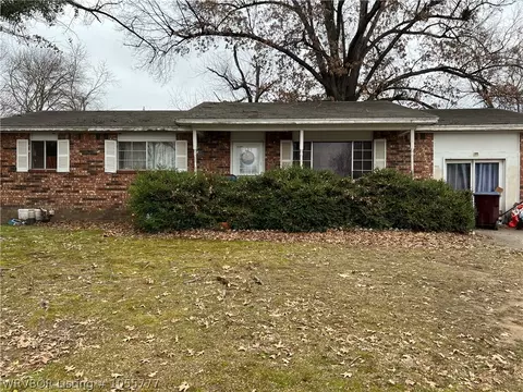 7824 Hermitage Dr, Fort Smith, AR 72908 photo 1