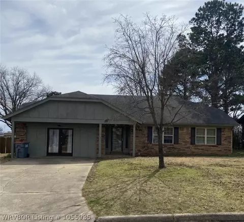1405 Strozier Ct, Barling, AR 72923 photo 1