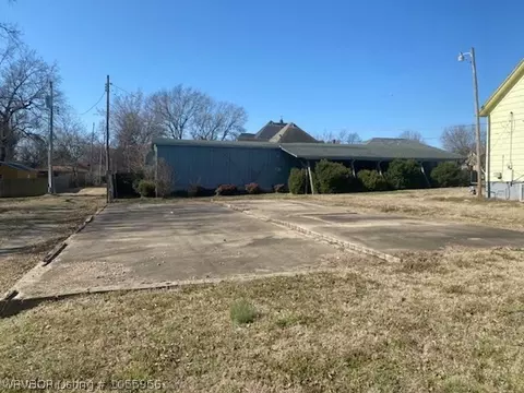 818 N 6th St, Fort Smith, AR 72901 photo 3