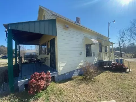 818 N 6th St, Fort Smith, AR 72901 photo 2