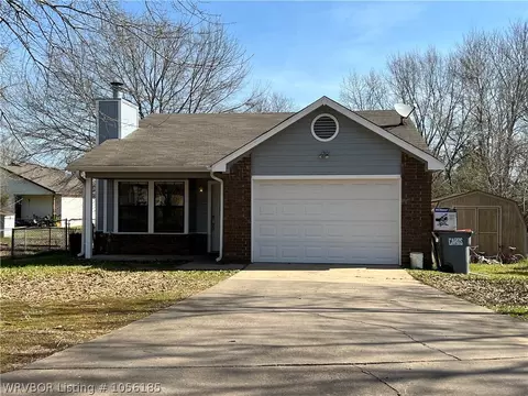 1506 Heather Ct, Barling, AR 72923 photo 1