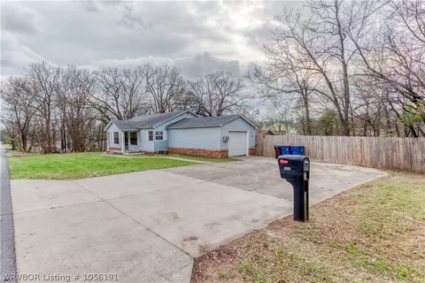 2520 21st St, Fort Smith, AR 72901 photo 3