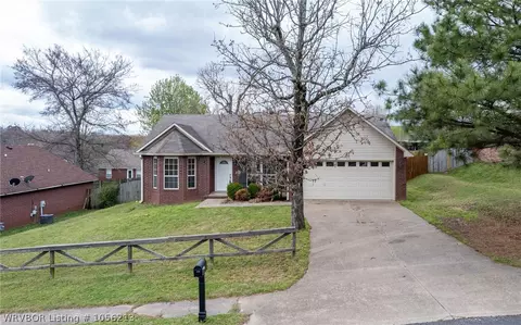 1109 9th St, Barling, AR 72923 photo 2