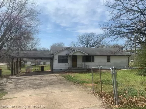 408 Sherwood Ave, Bonanza, AR 72916 photo 1
