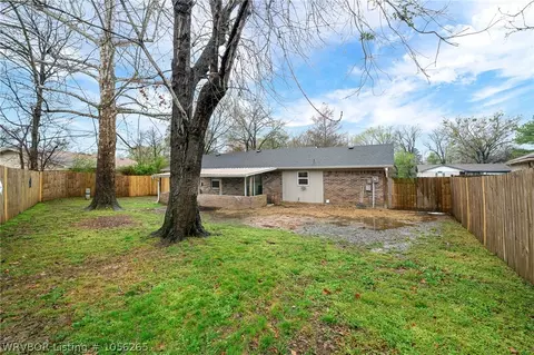 8605 S 32nd Ter, Fort Smith, AR 72908 photo 2