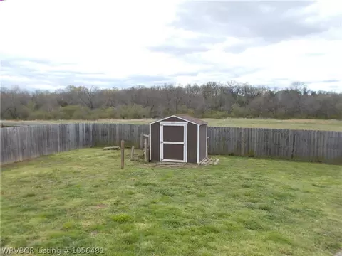 517 Black Creek Ln, Hackett, AR 72937 photo 5