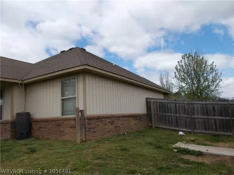 517 Black Creek Ln, Hackett, AR 72937 photo 6