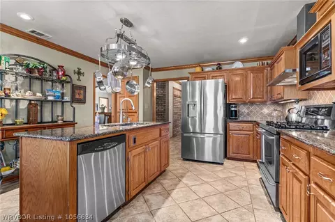 303 E Mckenzie Ave, Pocola, OK 74902 photo 9
