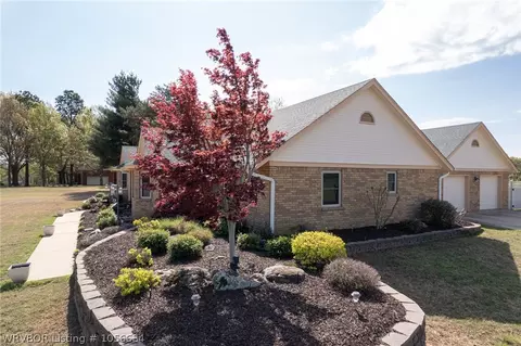 303 E Mckenzie Ave, Pocola, OK 74902 photo 26