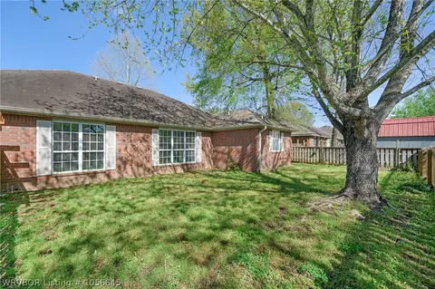 904 Village Dr, Lavaca, AR 72941 photo 14