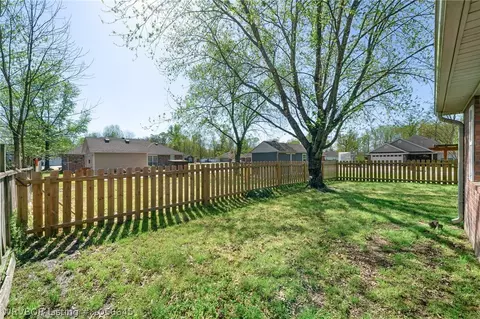 904 Village Dr, Lavaca, AR 72941 photo 15