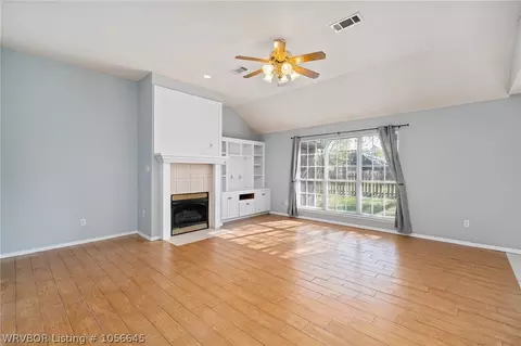 904 Village Dr, Lavaca, AR 72941 photo 3