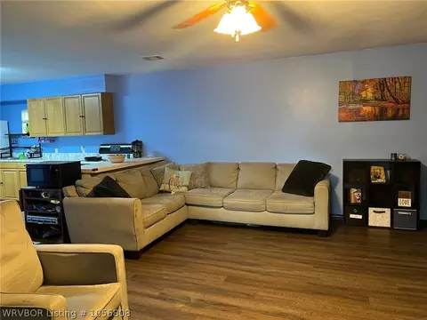 112 Washington St, Dyer, AR 72935 photo 5