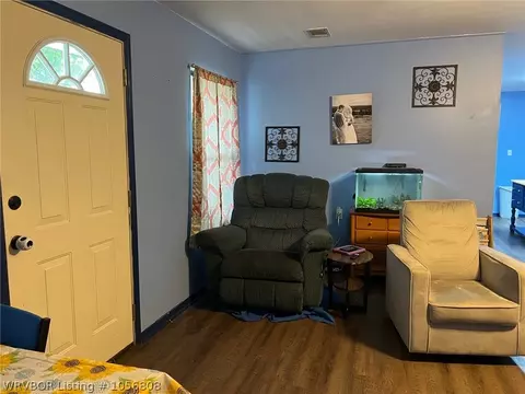 112 Washington St, Dyer, AR 72935 photo 2