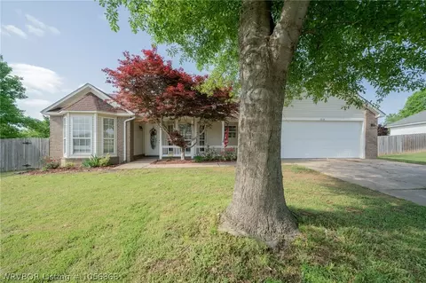1210 Ruby Cir, Van Buren, AR 72956 photo 1