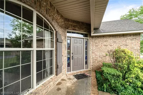 1805 Fairbanks Dr, Barling, AR 72923 photo 3