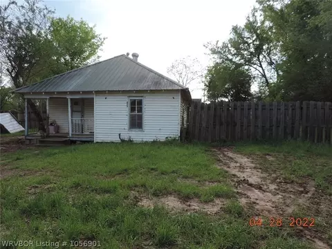 615 4th St, Ozark, AR 72949 photo 3