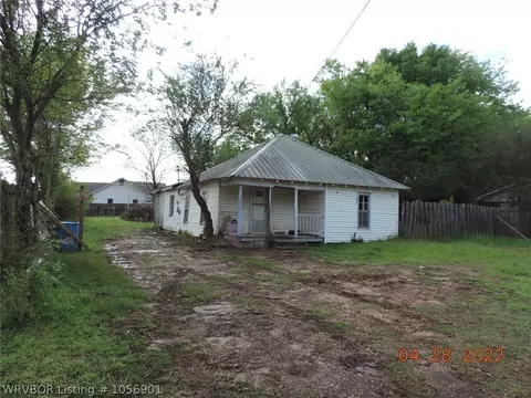615 4th St, Ozark, AR 72949 photo 1