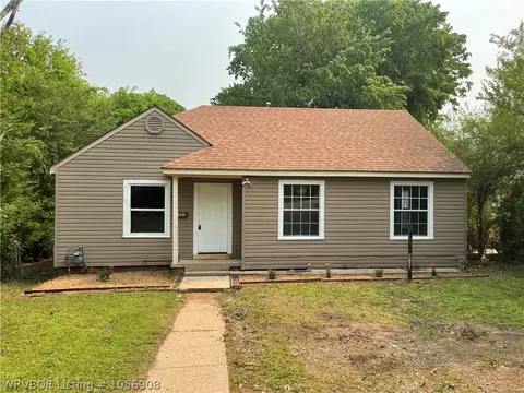 3905 Victory Cir, Fort Smith, AR 72904 photo 2