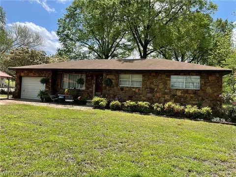 110 Zeiler St, Paris, AR 72855 photo 1