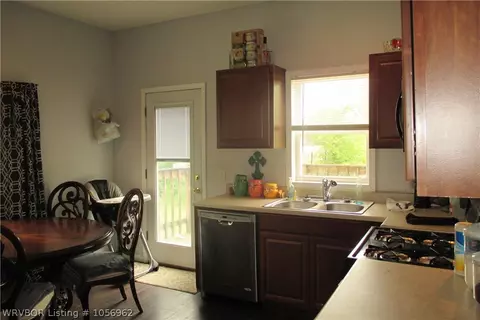 309 Academy St, Paris, AR 72855 photo 5