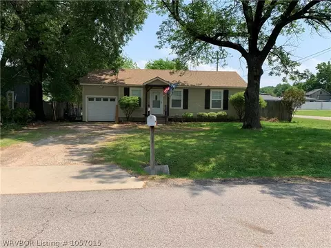2909 Hendricks Blvd, Fort Smith, AR 72903 photo 1