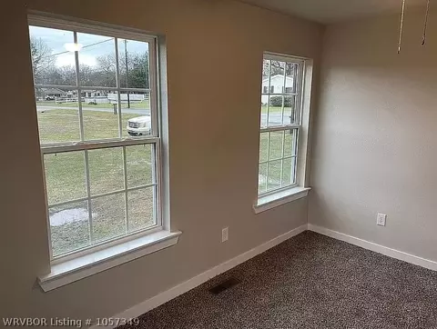 302 Woodson Ave, Bonanza, AR 72916 photo 2