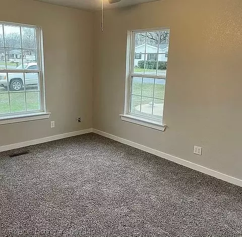 302 Woodson Ave, Bonanza, AR 72916 photo 3