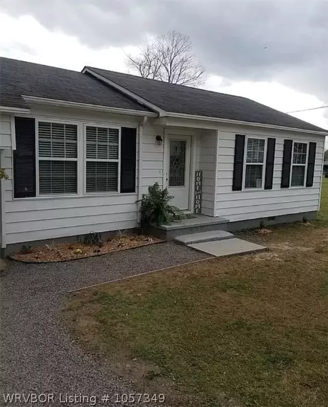 302 Woodson Ave, Bonanza, AR 72916 photo 1