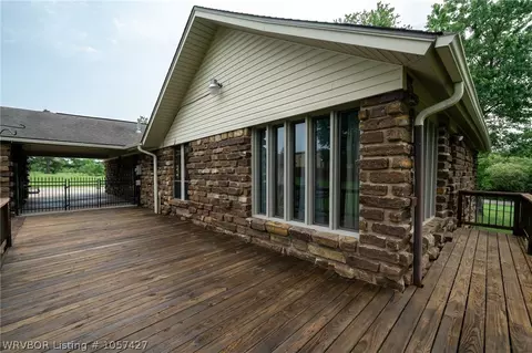 1902 9th Ter, Barling, AR 72923 photo 4