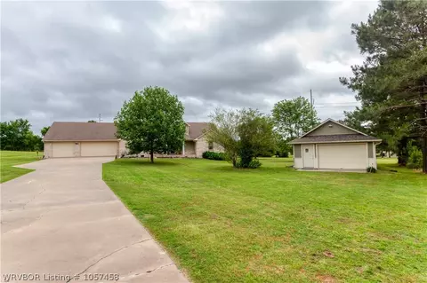 3319 Larkspur Ln, Fort Smith, AR 72916 photo 4
