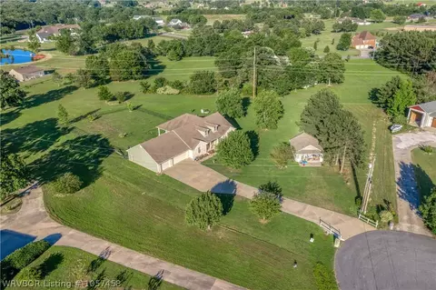3319 Larkspur Ln, Fort Smith, AR 72916 photo 9