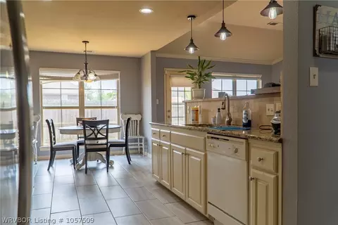 608 Windbrook Ct, Fort Smith, AR 72908 photo 7