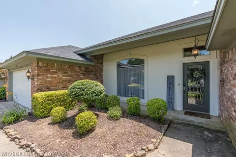8504 Rosewood Dr, Fort Smith, AR 72903 photo 3