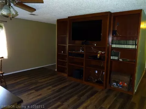 8226 Dequeen Ct, Hackett, AR 72937 photo 5