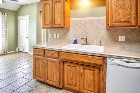 6808 Millennium Dr, Fort Smith, AR 72916 photo 9