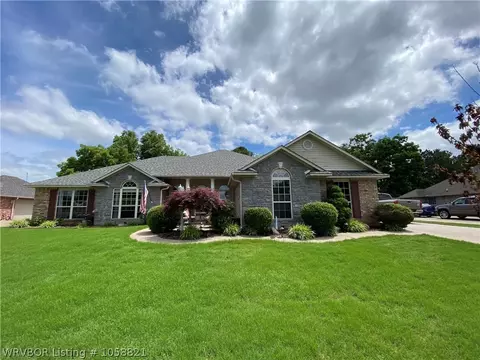 2011 Barrington Dr, Lavaca, AR 72941 photo 2