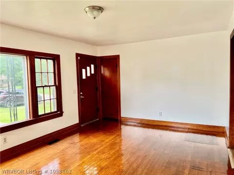 105 E Spring St, Ozark, AR 72949 photo 3