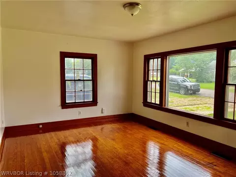 105 E Spring St, Ozark, AR 72949 photo 5