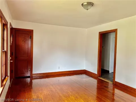 105 E Spring St, Ozark, AR 72949 photo 4