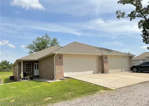 8225 Texas Rd, Fort Smith, AR 72908 photo 3