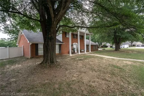 2409 Crosshill Rd, Fort Smith, AR 72908 photo 3